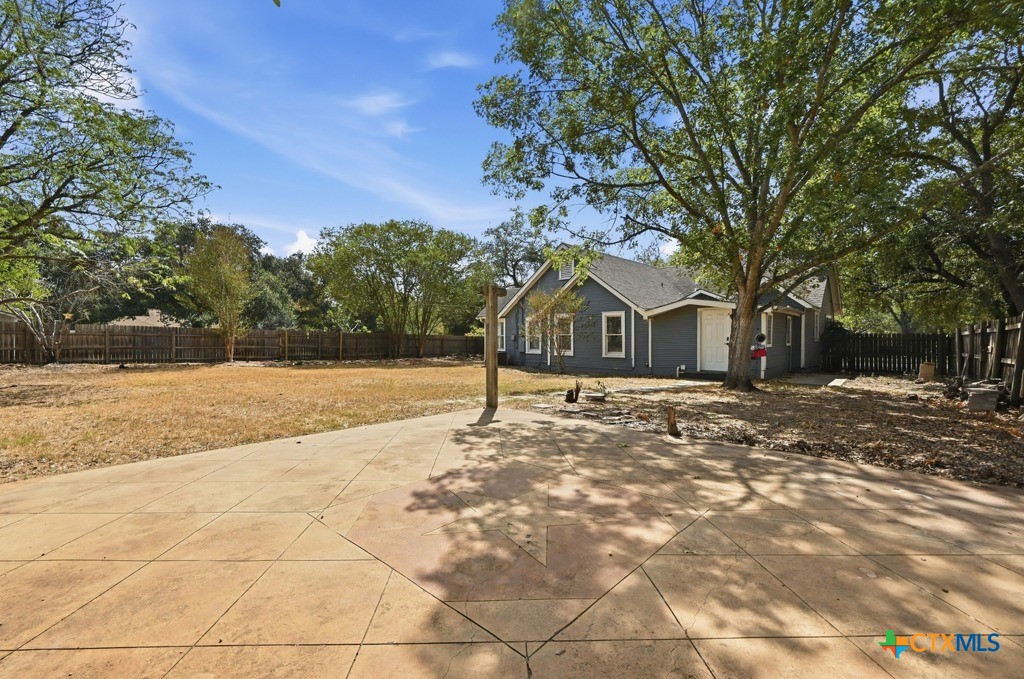 505 E Houston Street Property Photo 28