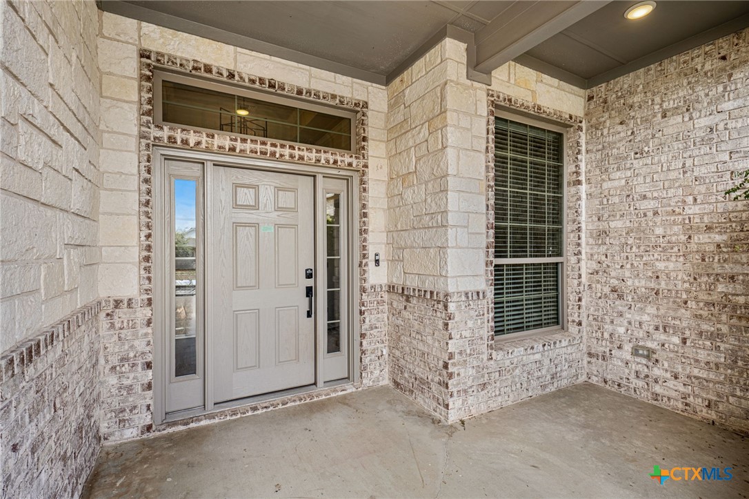 7207 Rosado Drive Property Photo 3