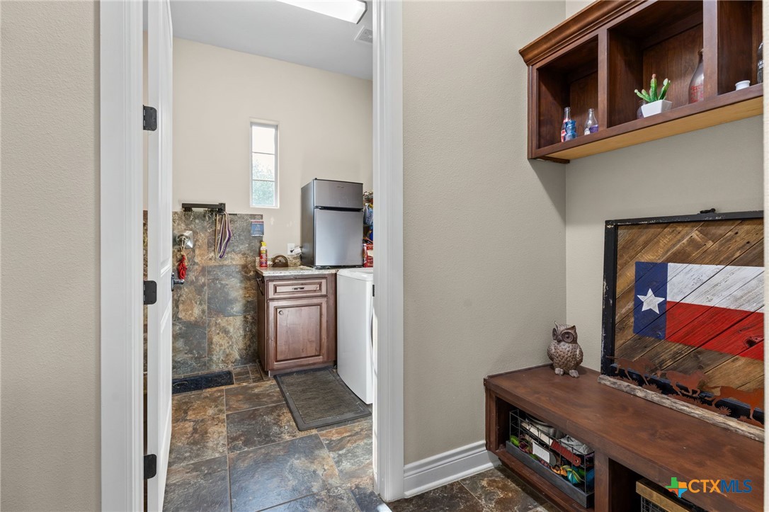 611 Shady Hollow Property Photo 27