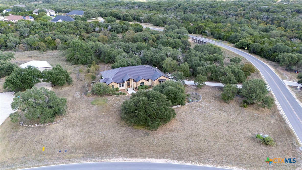 611 Shady Hollow Property Photo 32