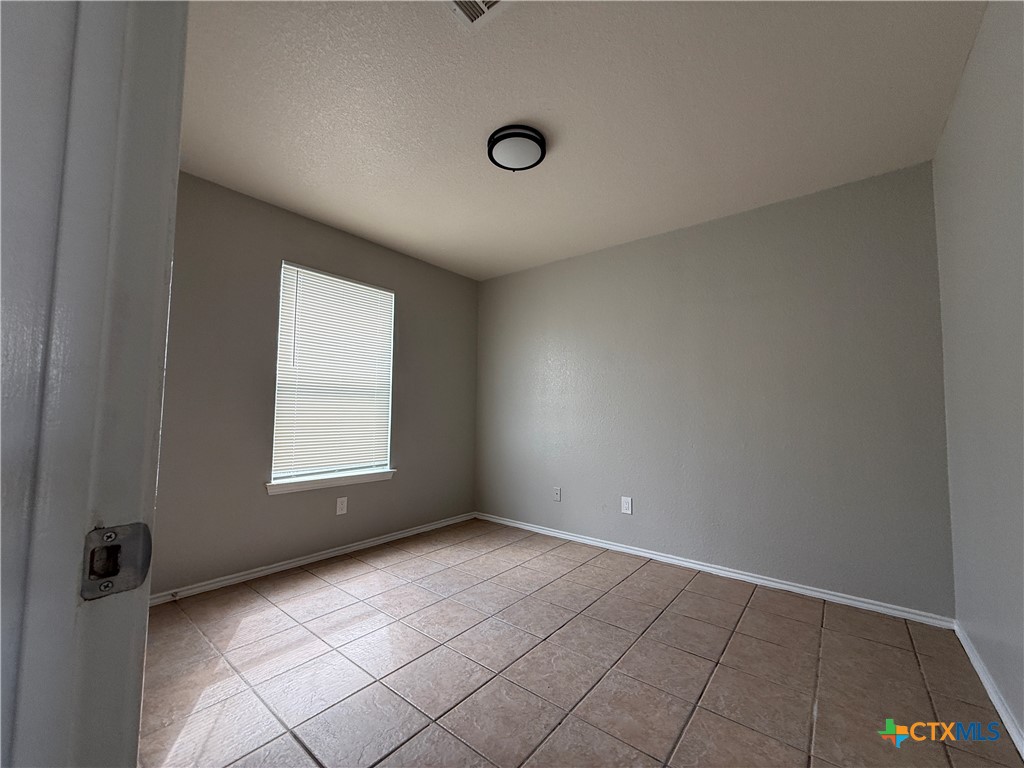 1310 Dugger Circle Property Photo 7