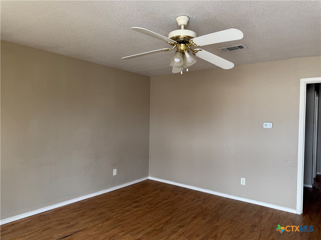 1310 Dugger Circle Property Photo 9