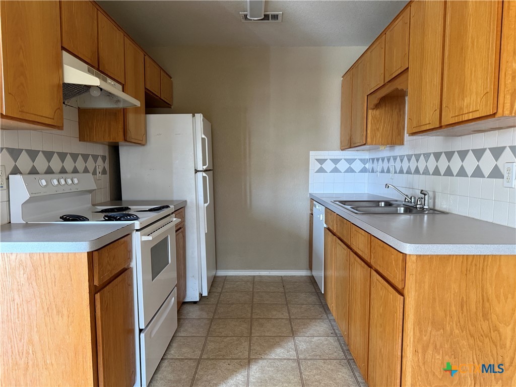 1310 Dugger Circle Property Photo 12