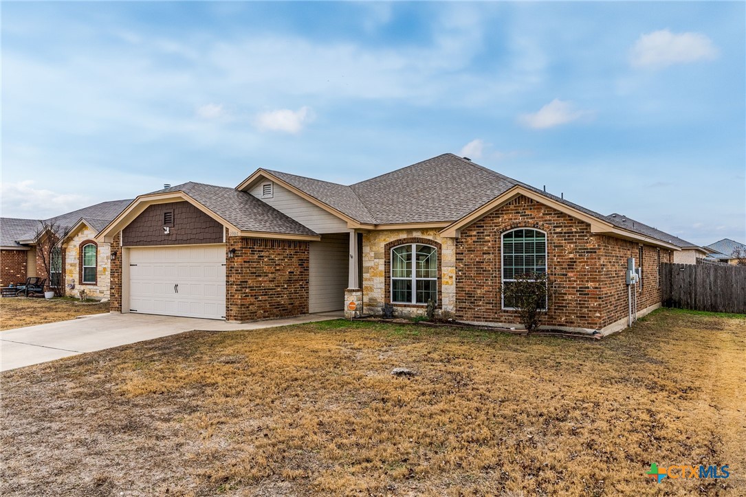 2908 Montague County Drive Property Photo 1