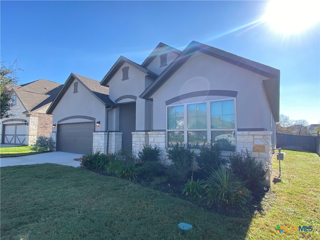 1145 Carriage Loop Property Photo 4