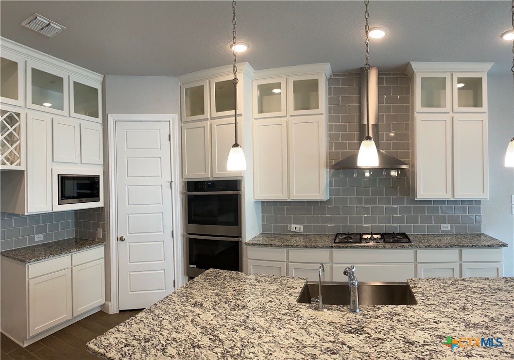 1145 Carriage Loop Property Photo 13