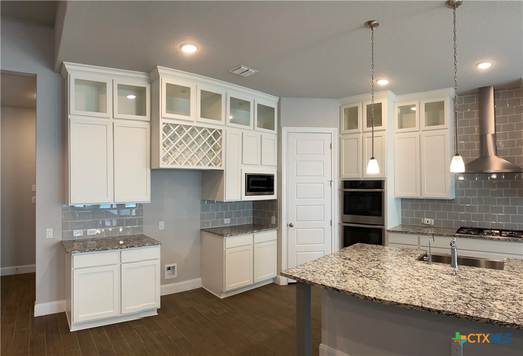 1145 Carriage Loop Property Photo 14
