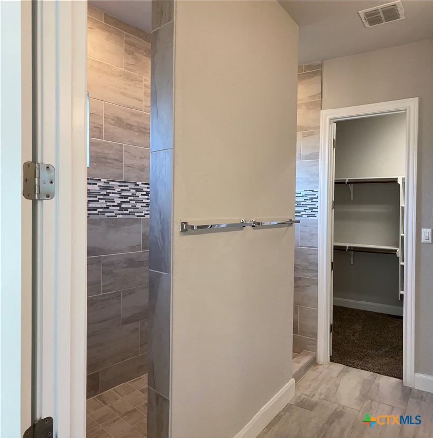 1145 Carriage Loop Property Photo 18