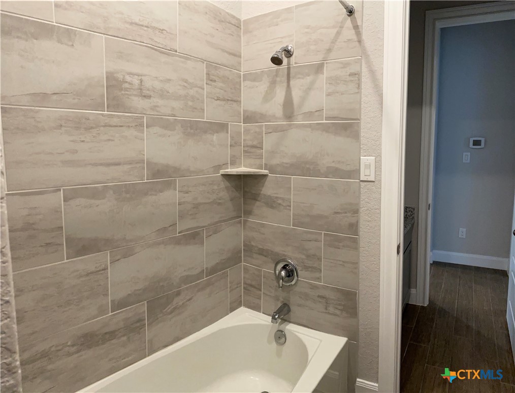 1145 Carriage Loop Property Photo 28