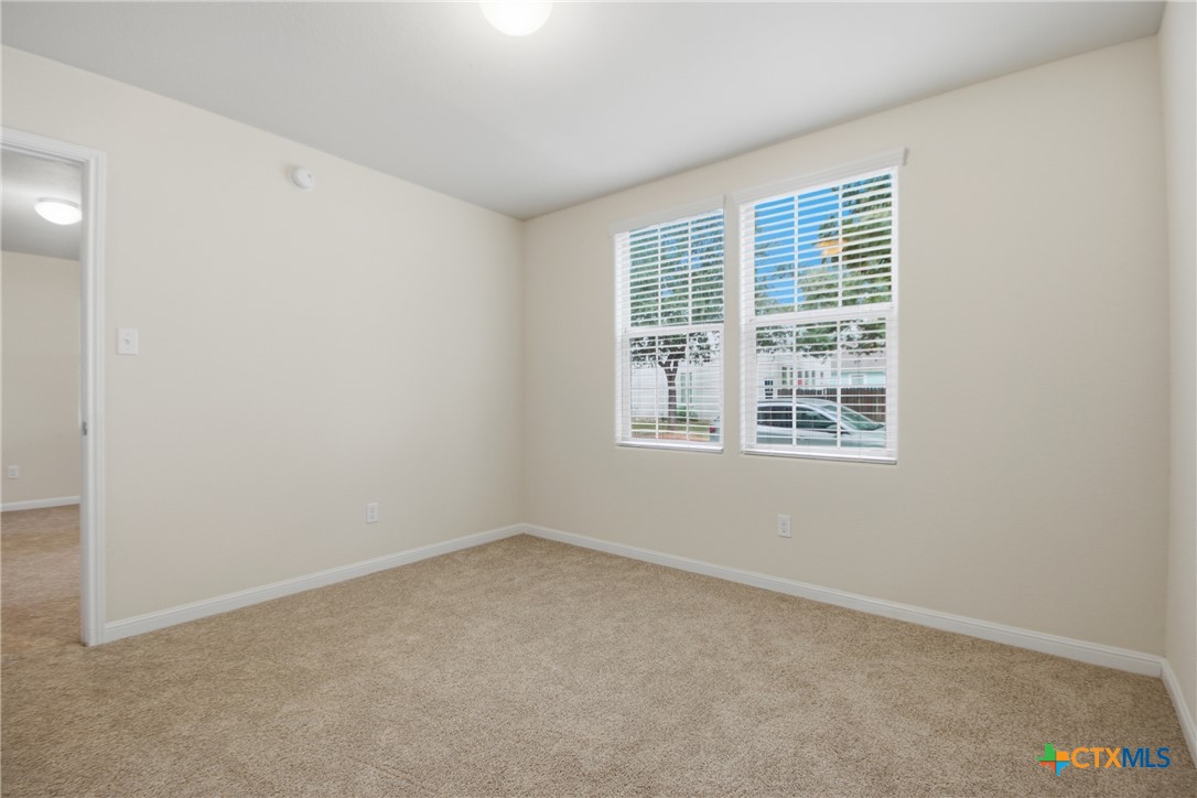 426 Shadowpoint C Property Photo 15