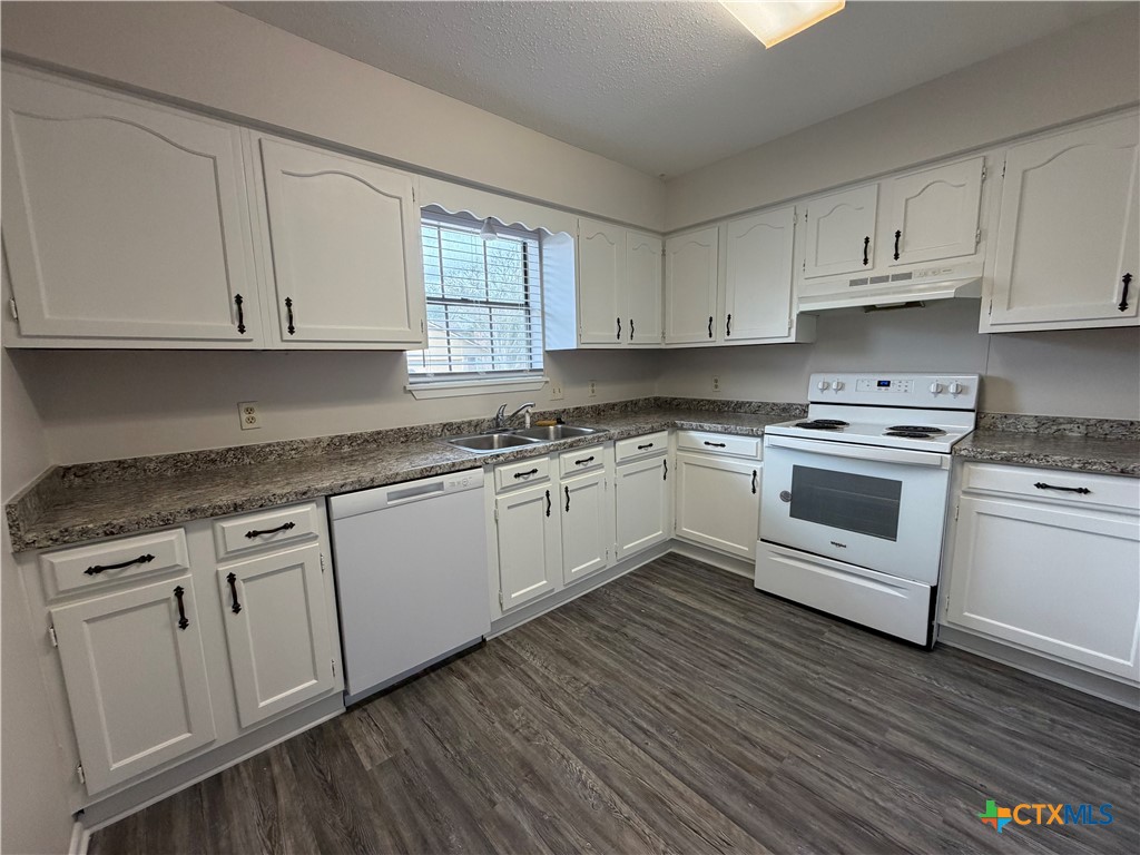 114 Kreekview Drive Property Photo 5