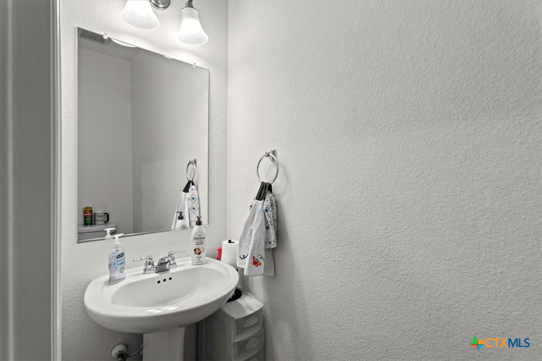 12202 Perritos Place Property Photo 11
