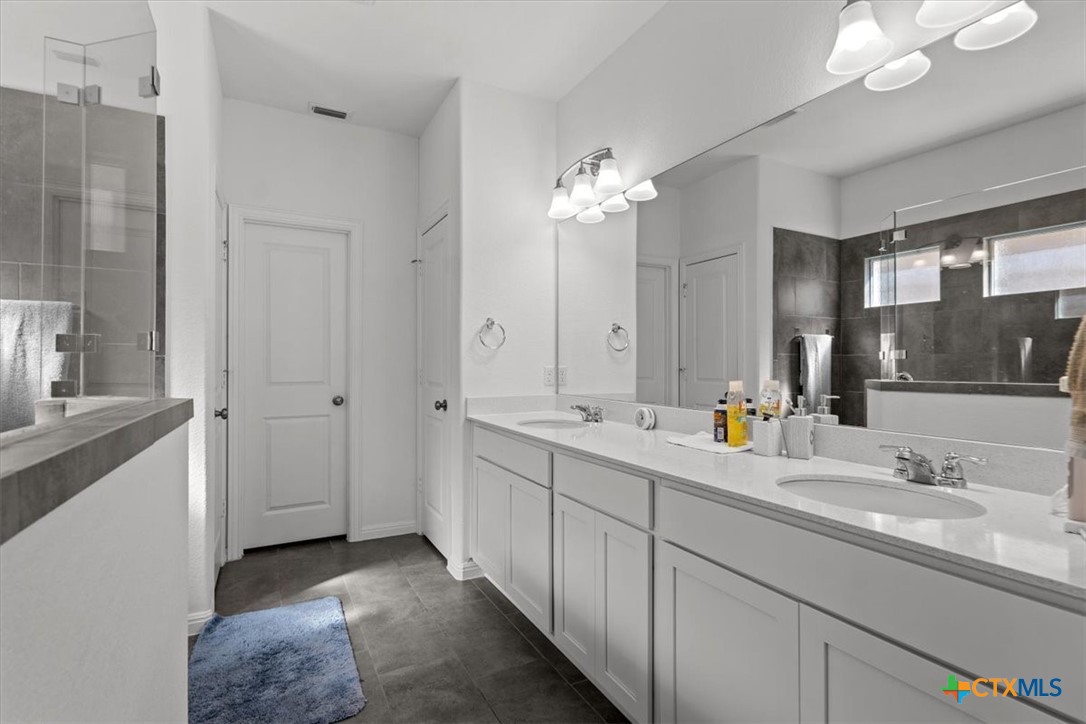 12202 Perritos Place Property Photo 25