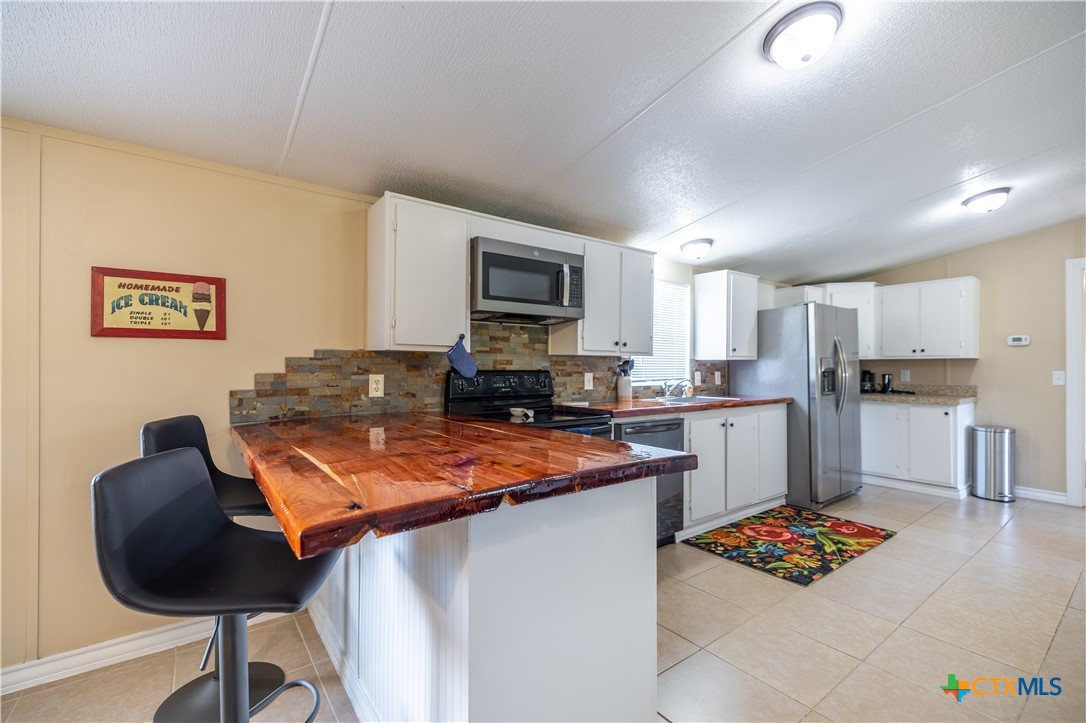 2301 Wegner Road Property Photo 6