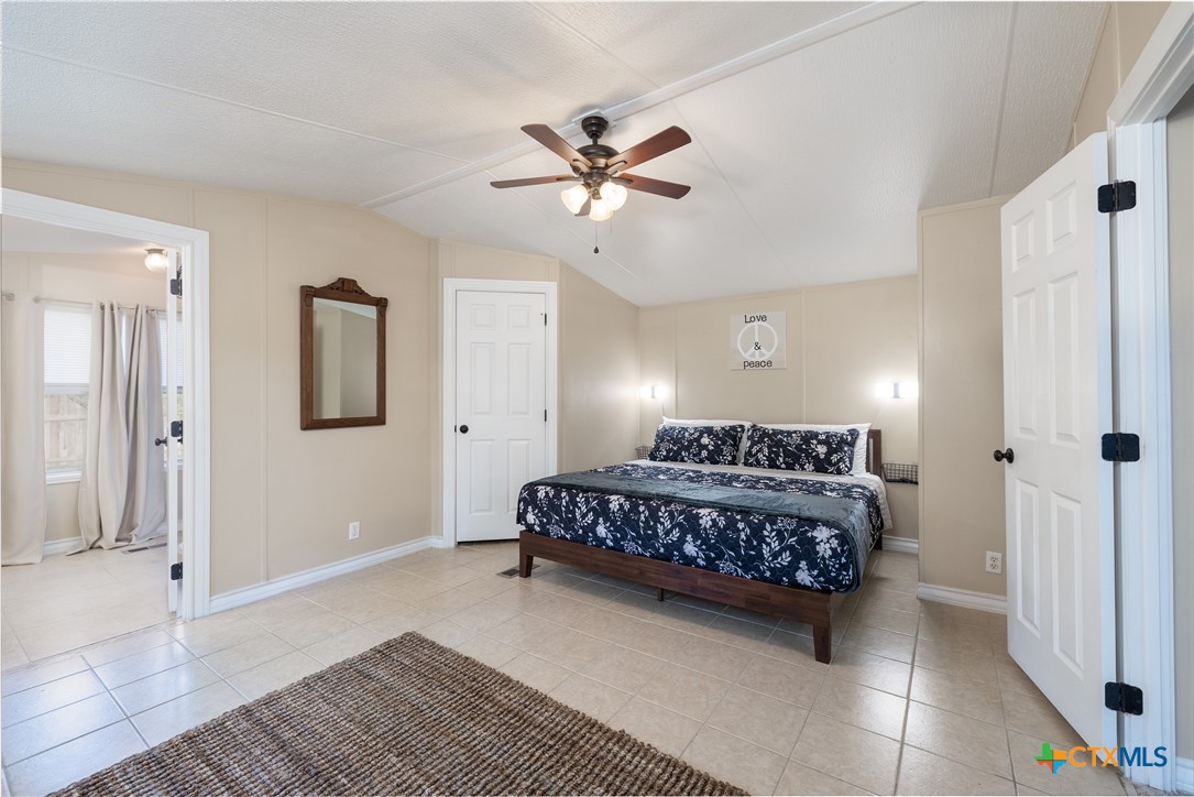 2301 Wegner Road Property Photo 11