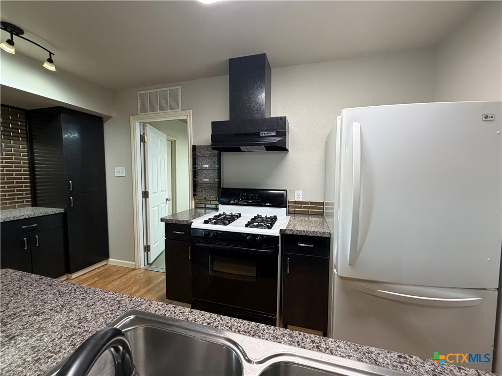 3205 Swan Drive Property Photo 5