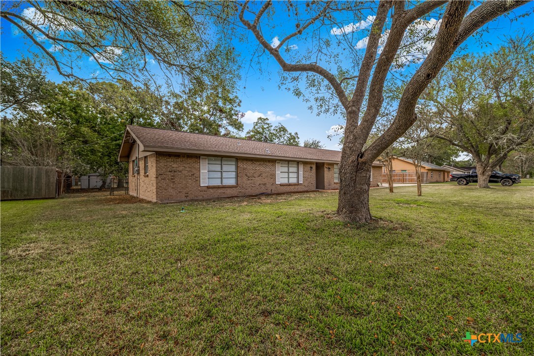 302 Brooks Road Property Photo 3