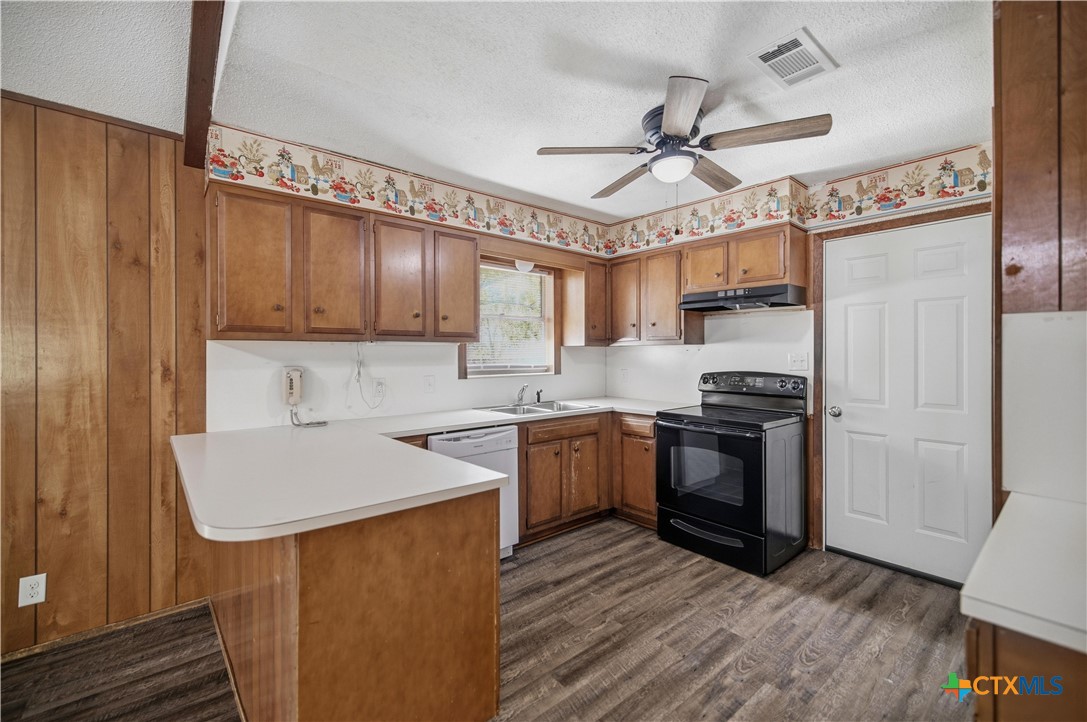 302 Brooks Road Property Photo 9