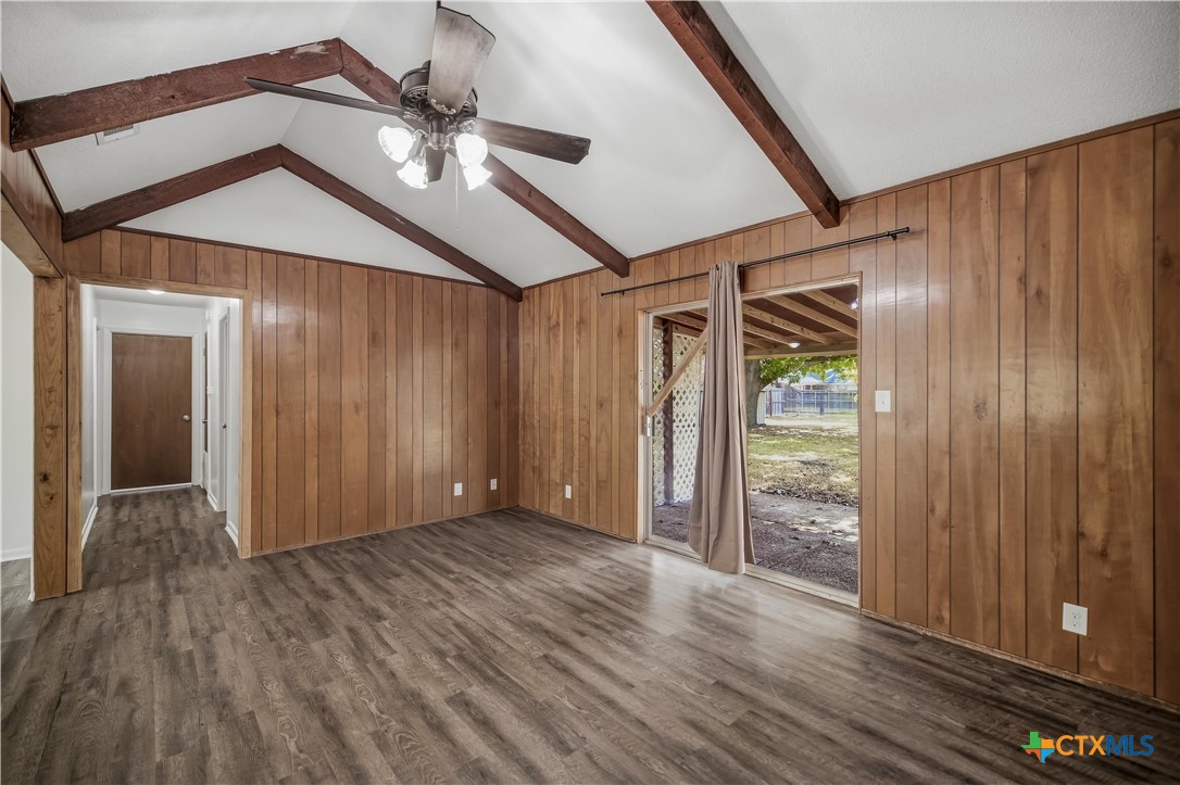 302 Brooks Road Property Photo 12