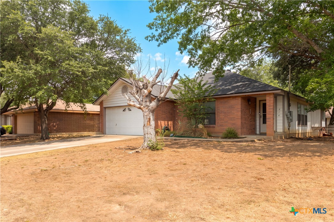 516 Denise Drive Property Photo 3