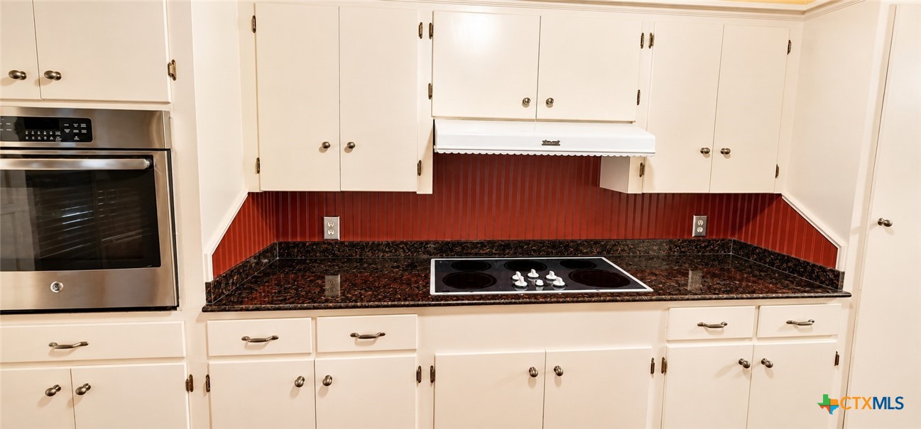 303 Milton Street Property Photo 15