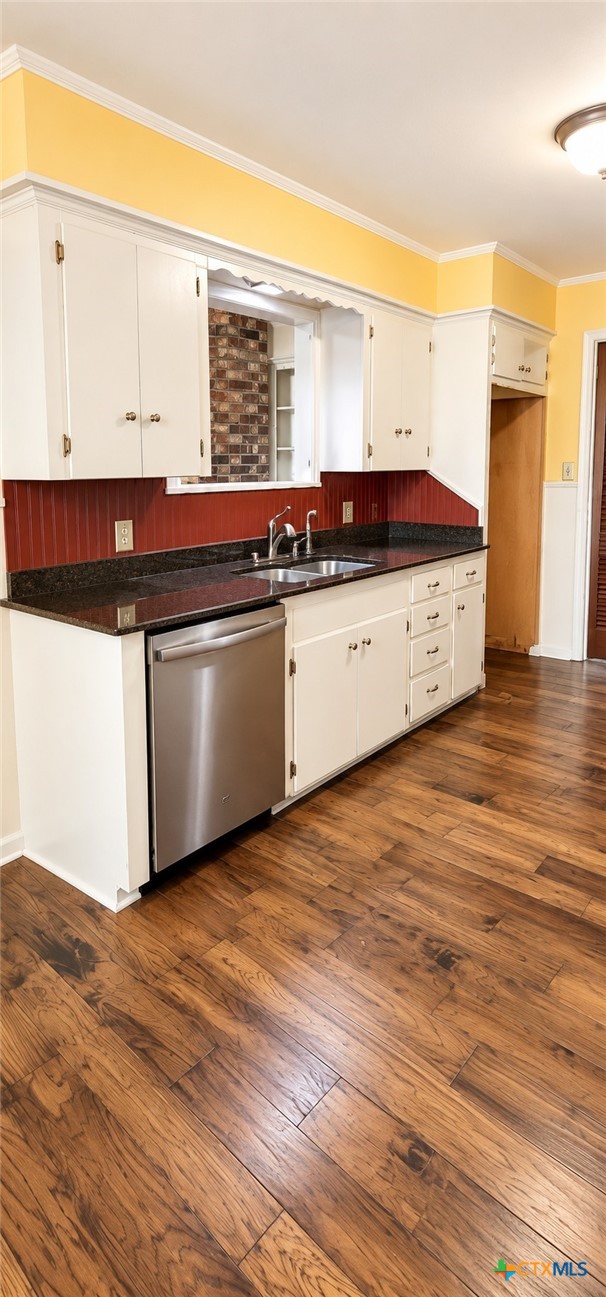 303 Milton Street Property Photo 16