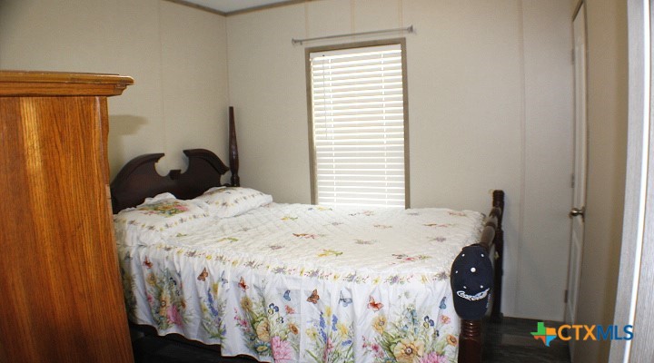 12240 Fm 1383 Property Photo 9