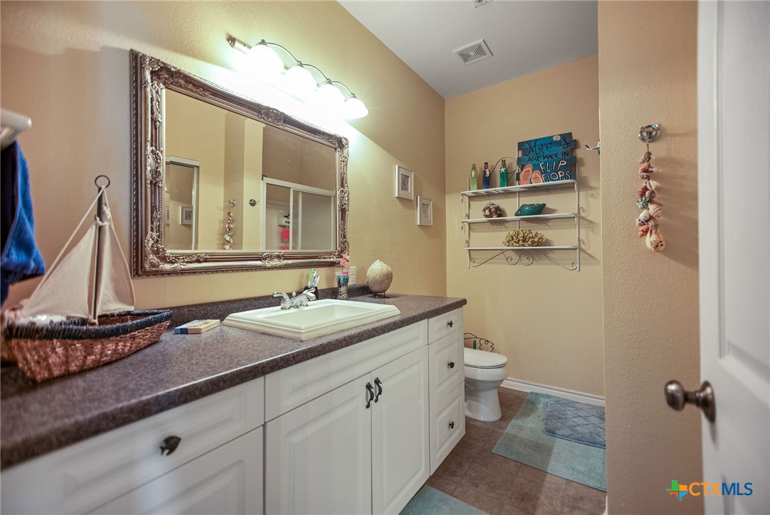 214 Elizabeth Lane Property Photo 24