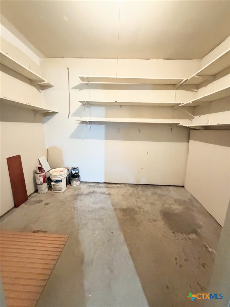 110 E Upshaw Avenue Property Photo 15