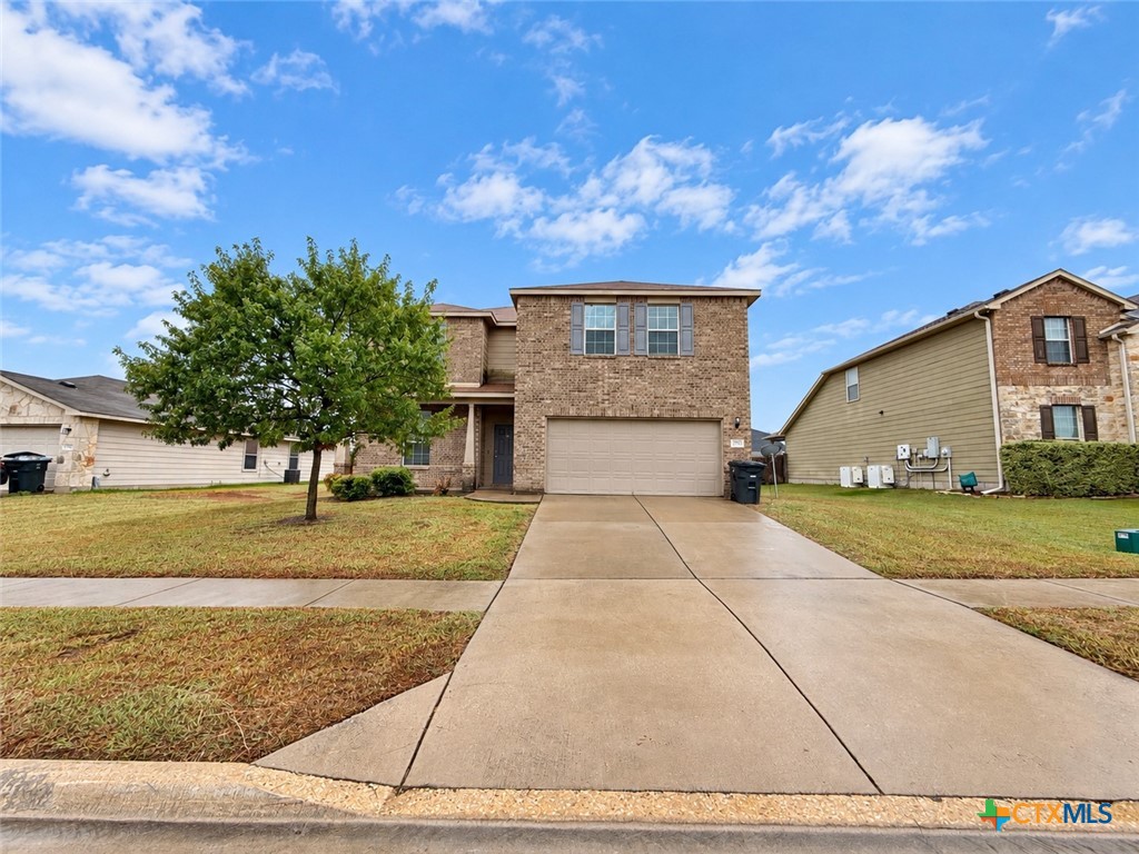 408 E Vega Lane Property Photo 1