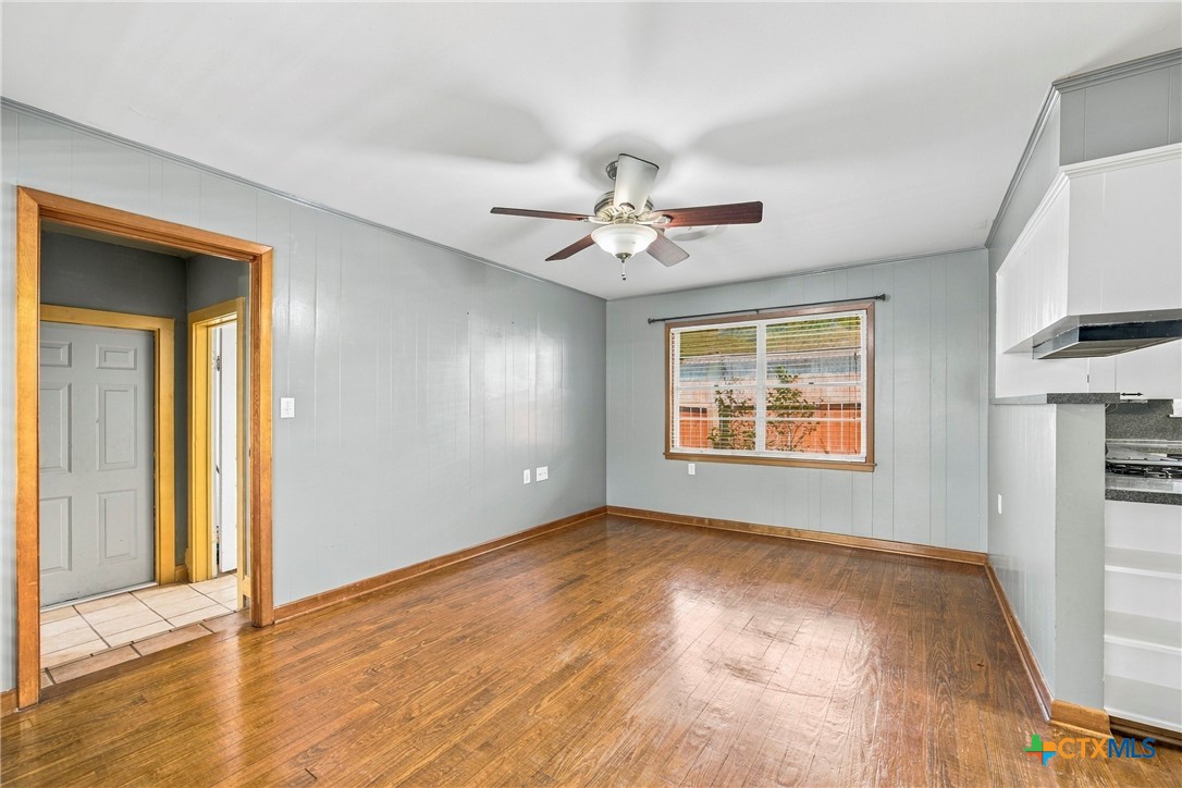 512 N Avenue F Property Photo 15