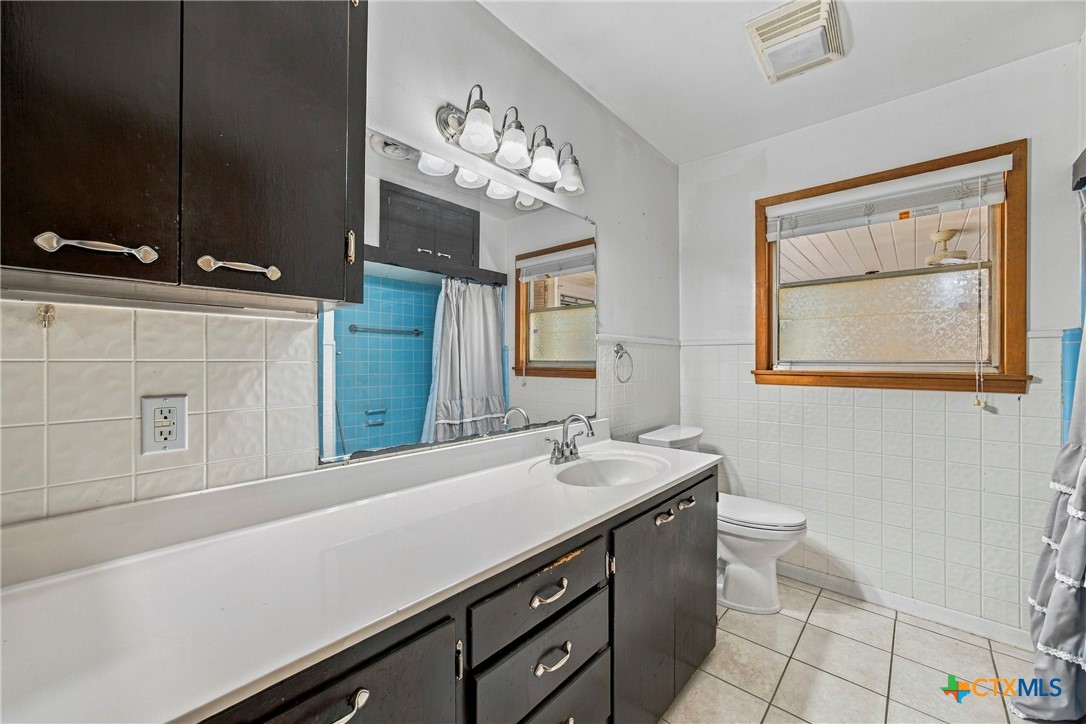 512 N Avenue F Property Photo 20