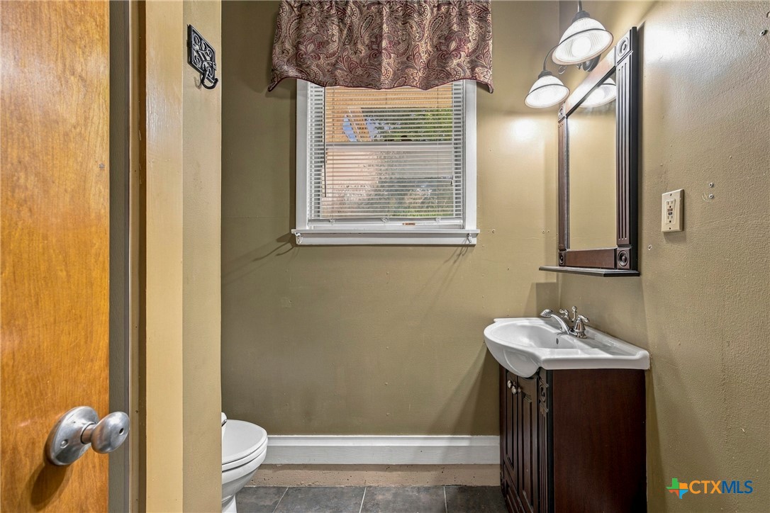 512 N Avenue F Property Photo 28
