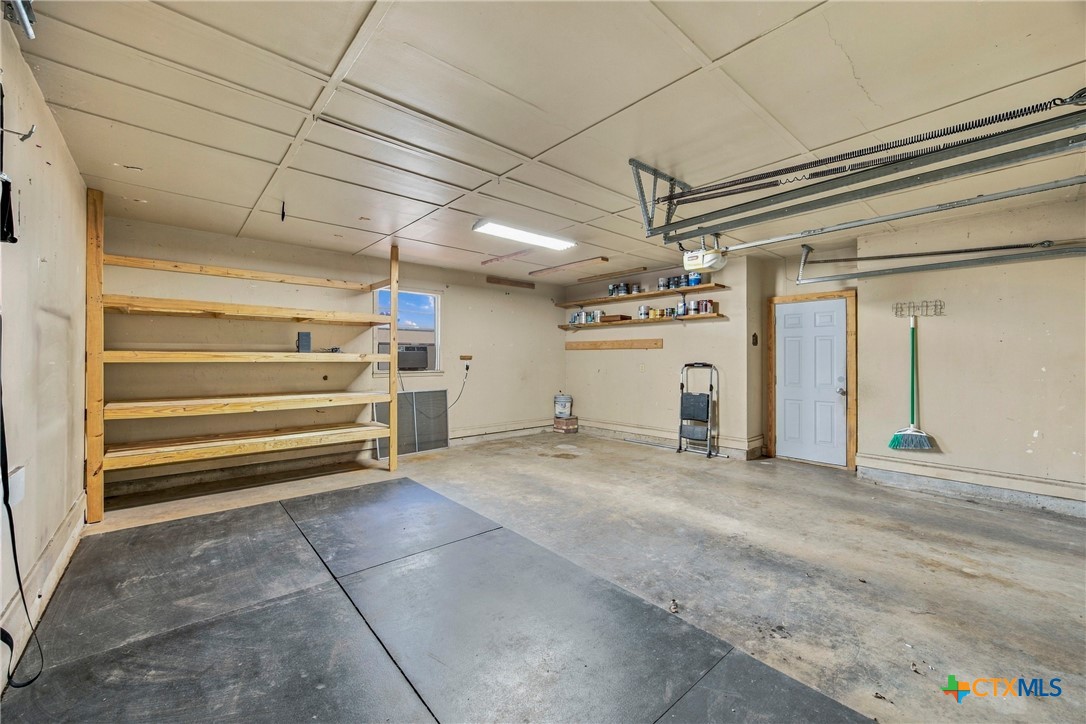 512 N Avenue F Property Photo 30