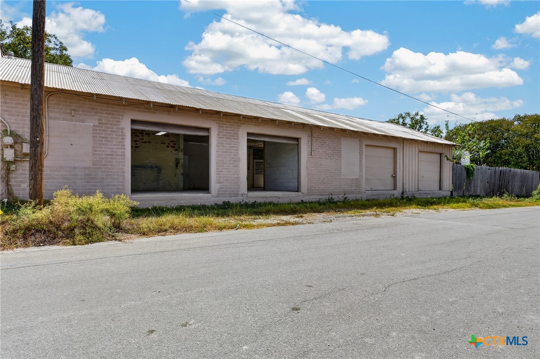 295 N Krueger Avenue