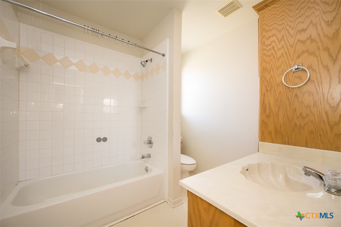 4311 Ethel Avenue Property Photo 24