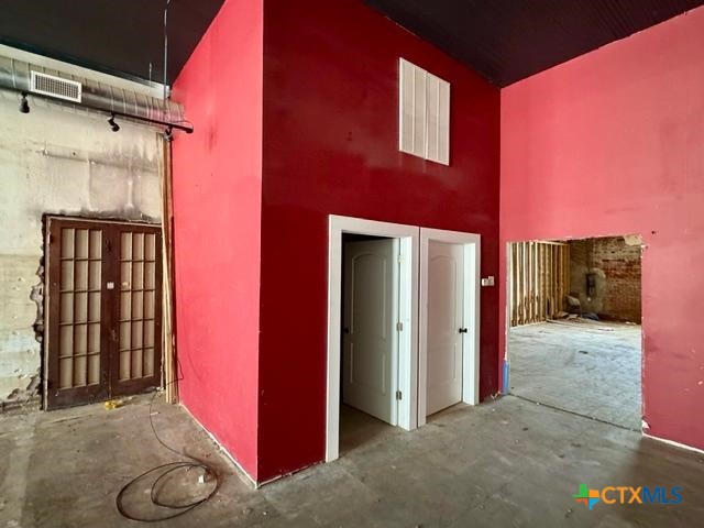 204 Main Street Property Photo 6