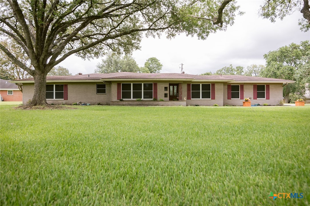 12 Jade Drive Property Photo 2