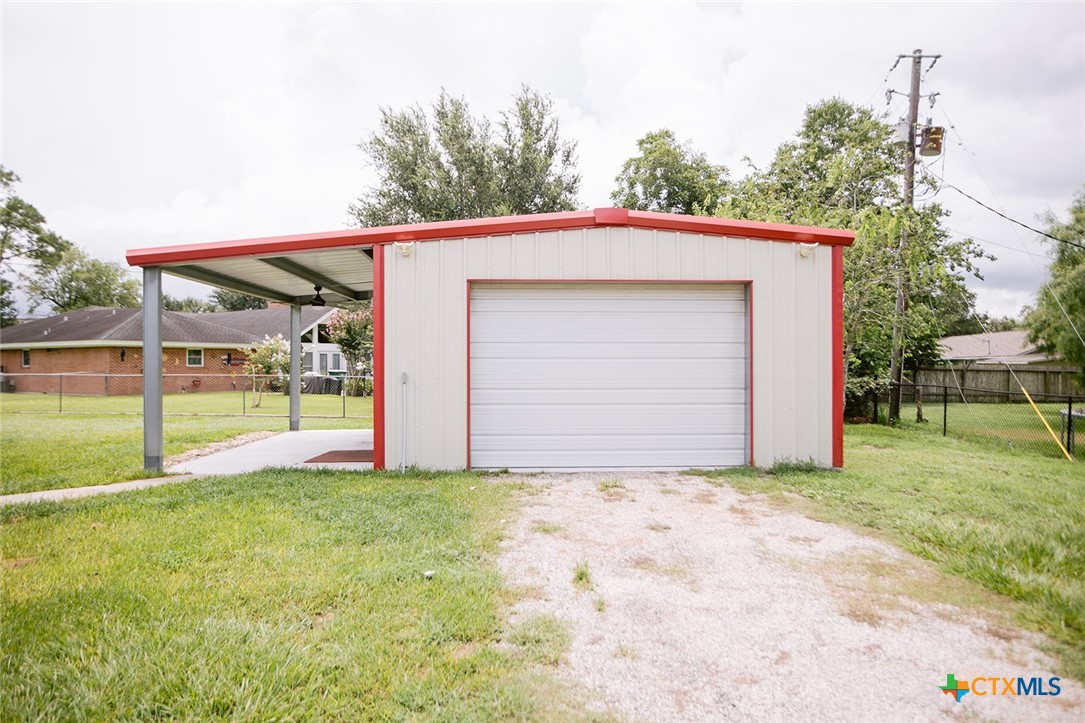 12 Jade Drive Property Photo 6
