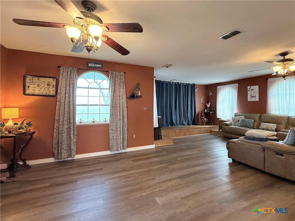 450 W Kruse Avenue Property Photo 6
