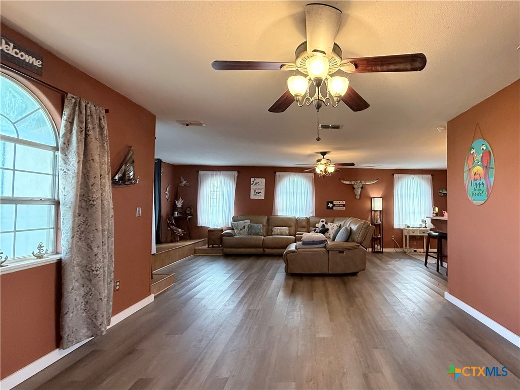 450 W Kruse Avenue Property Photo 7