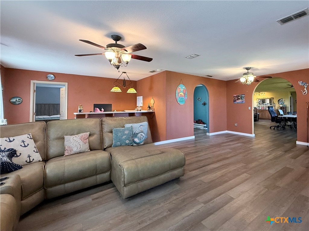 450 W Kruse Avenue Property Photo 8