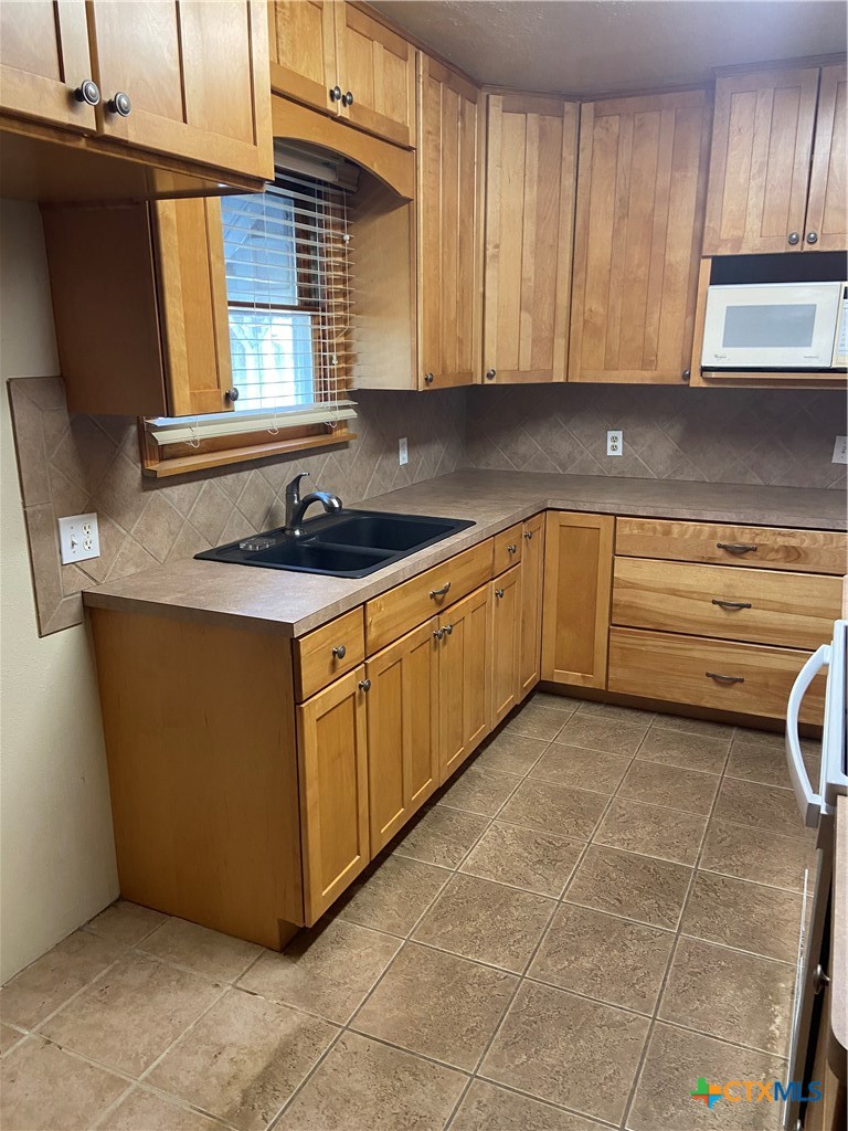 1479 Luker Road Property Photo 12