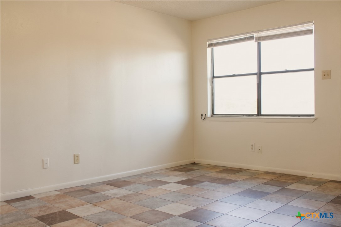 813 N 5th Street B Property Photo 3