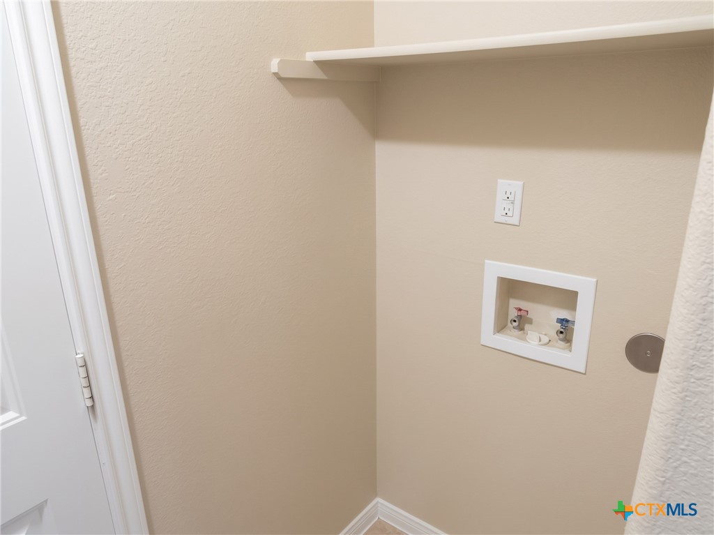 4508 Cambridge Drive B Property Photo 8