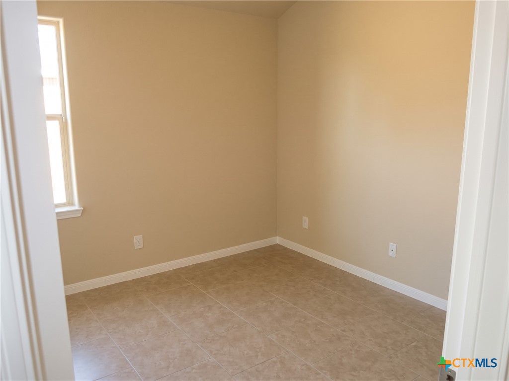 4508 Cambridge Drive B Property Photo 11