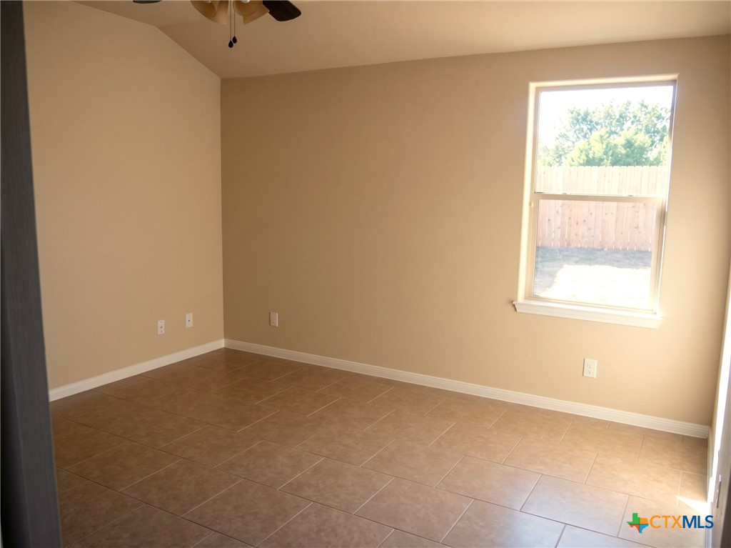 4508 Cambridge Drive B Property Photo 13