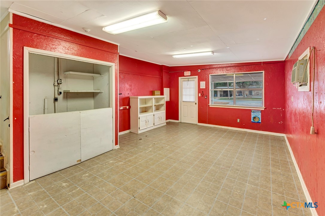 105 Ward Street Property Photo 5