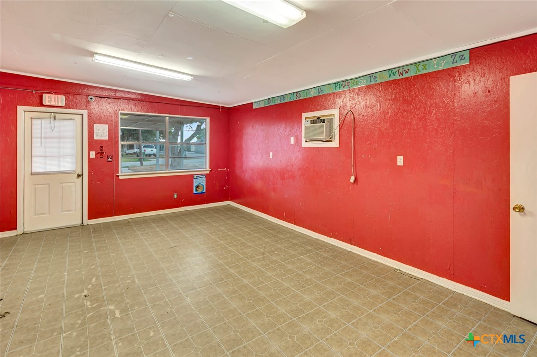 105 Ward Street Property Photo 6