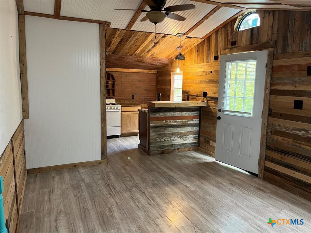 720 County Road 334 Property Photo 12